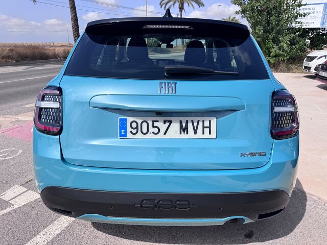 FIAT 600 HYBRID 1.2 E-THP AUTO SPANISH LHD IN SPAIN ONLY 6000 MILES SUPERB 2024
